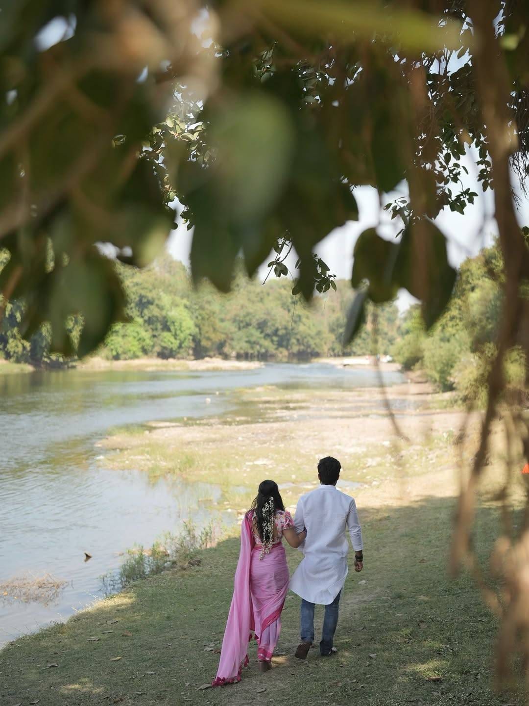 विशालने बिग बॉसच्या घरात अनेकदा 'सौंदर्या'चा उल्लेख केला होता. पण ही सौंदर्या नेमकी आहे तरी कोण, हे कोणालाच कळलं नव्हतं. अखेर त्यावरून विशालनेच पडदा उचलला आहे. प्रसिद्ध मराठी अभिनेत्रीच विशालची सौंदर्या आहे. 
