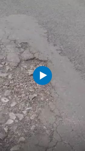 वाशिम खंडाळा-आडोळी रस्ता खड्डेमय! नागरिक त्रस्त.