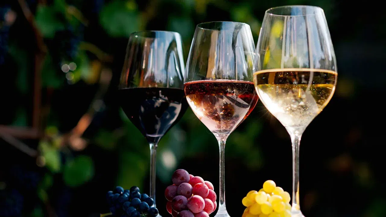 मात्र, महाग दराने द्राक्ष खरेदी करावी लागल्याने वाईनच्या दरात वाढ होण्याचे संकेत ऑल इंडिया वाइन उत्पादक संघटनेचे अध्यक्ष जगदीश होळकर यांनी दिले  नाशिक जिल्ह्यात सध्या 38 वायनरी कार्यरत असून, येथे व्हाईट, स्पार्कलिंग आणि पोर्ट वाईनचे उत्पादन घेतले जाते.