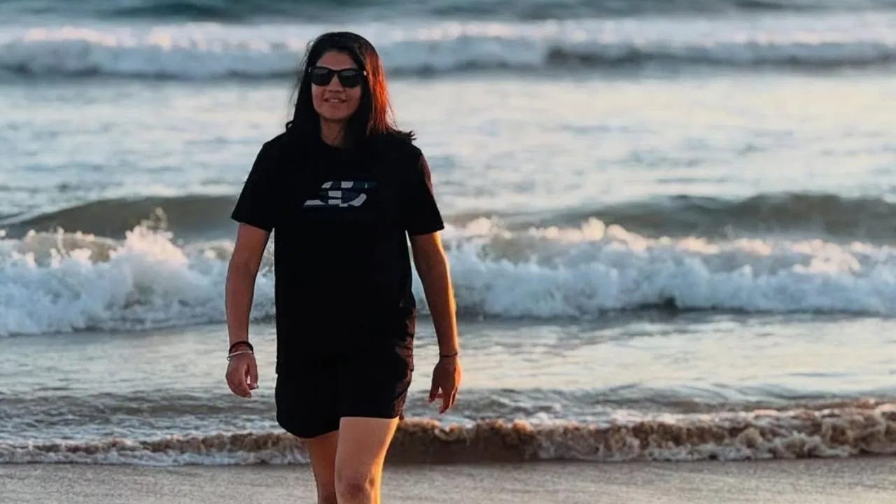 गुजरातसाठी दुहेरी झटका म्हणजे यास्तिक भाटीया हीच्या जागी बदली खेळाडू मिळणार नाही. यास्तिकाला मेगा ऑक्शनआधीच दुखापत झाली होती. बीसीसीआयच्या नियमांनुसार, ऑक्शनआधी दुखापत असलेल्या खेळाडूंच्या जागी दुसऱ्या खेळाडूंना संधी दिली जात नाही. (PHOTO CREDIT- INSTAGRAM)