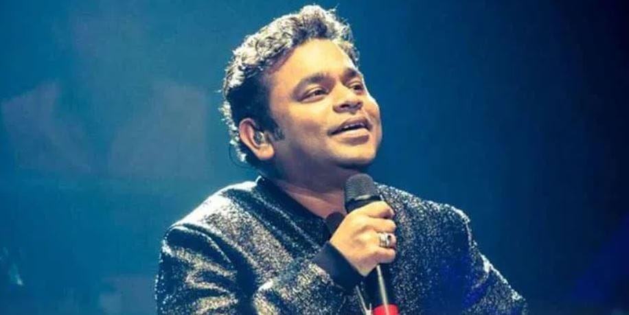 परंतु त्यांना संगीताची, वाद्यांची फार आवड होती. ए आर रहमान यांच्या संपर्कात प्रसिद्ध असे पीर कादरी साहेब आले. त्यांच्या शिकवणीने ए आर रहमान फारच प्रभावित झाले. पुढे त्यांनी इस्लाम धर्माचा स्वीकार केला. त्यांनी वयाच्या 23 व्या वर्षीच आपली आणि बहिणींसोबत इस्लाम धर्माचा स्वीकार केला.  