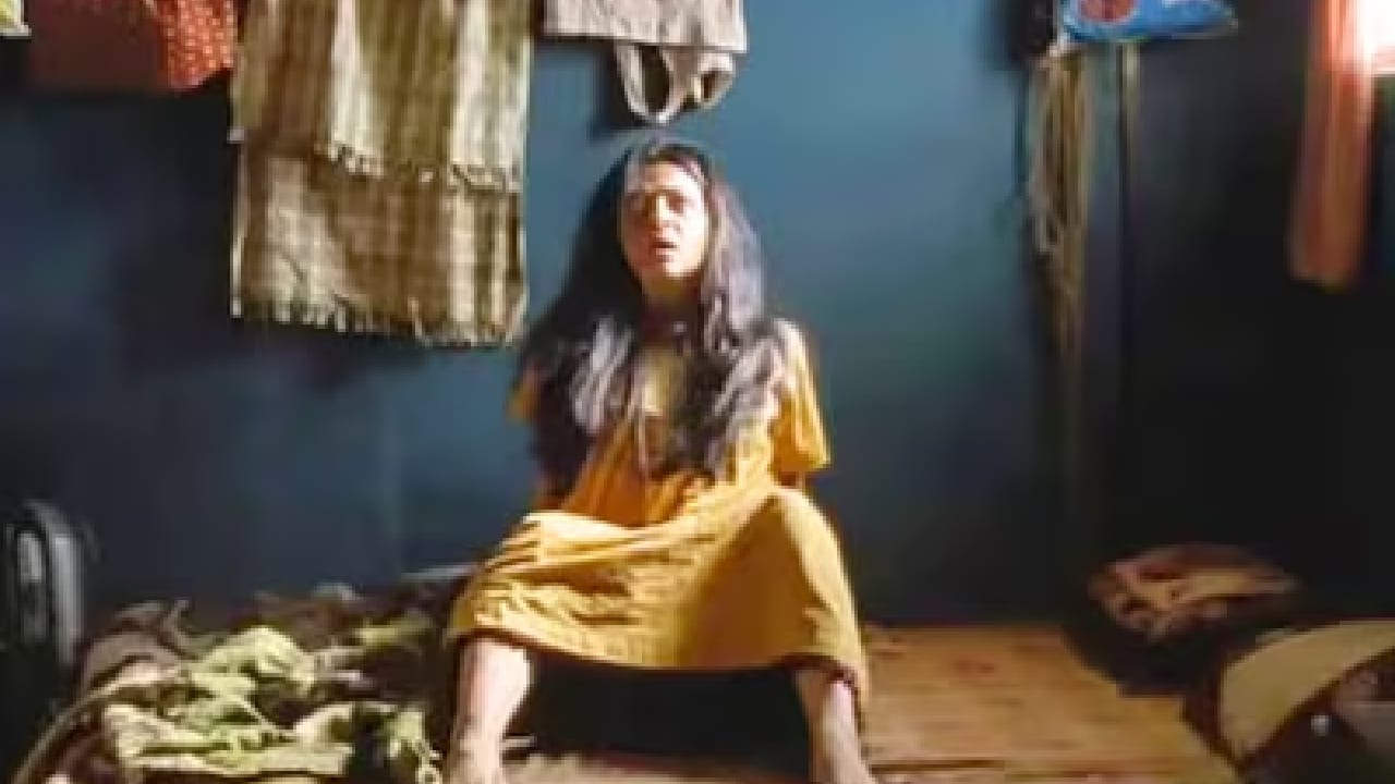 2019 साली प्रदर्शित झालेल्या 'द वेडिंग गेस्ट' या चित्रपटातून राधिका आप्टेने आंतरराष्ट्रीय स्तरावरही आपली ओळख अधिक मजबूत केली होती. या चित्रपटात तिचा वेगळा, ग्लॅमरस आणि आत्मविश्वासाने भरलेला अवतार बघायला मिळाला. तुम्ही हा चित्रपट नेटफ्लिक्सवर पाहू शकता.