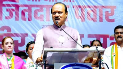 अजित पवारांना सर्वात मोठा धक्का? प्रचार संपताच पोलिसांची धडक कारवाई, राजकारणात मोठी खळबळ!