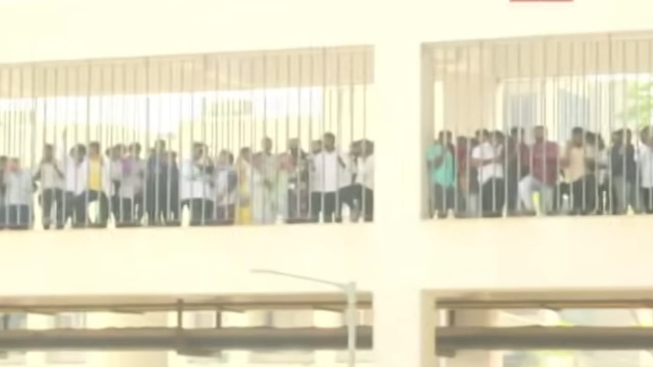 प्रशासनावर पकड असलेला आणि पहाटेपासून कामाला लागणारा लोकनेता हरपल्याची भावना सर्वपक्षीय नेत्यांनी व्यक्त केली आहे. अजित दादांच्या जाण्याने महाराष्ट्राच्या राजकीय क्षितिजावरील एक धगधगता सूर्य मावळला असून, नियतीने राज्याचा एक कार्यक्षम लोकनेता हिरावून नेला आहे, अशा भावना व्यक्त होत आहेत.