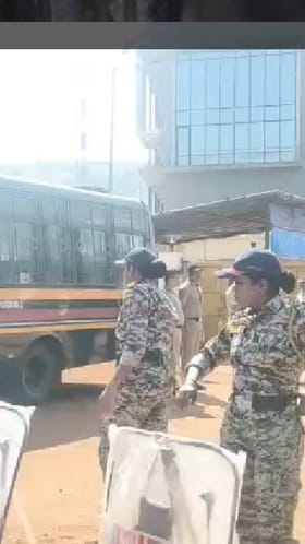 रत्नागिरीत लक्ष्मी ऑरगॅनिक कंपनीविरोधात सर्वपक्षीय आंदोलन, वाढवला पोलीस बंदोबस्त.