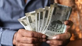 पेन्शनधारकांना सरकारचं मोठं गिफ्ट, 2030 सालापर्यंत मिळत राहणार पैसे!.