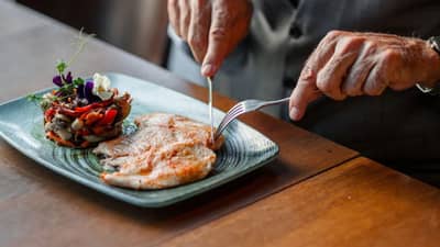 चिकन, मटण आणि फिश…कोणत्या व्यक्तींनी खाऊ नये? तज्ज्ञांचे मत काय?