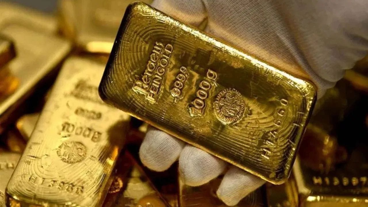 अहवालानुसार, खाजगी गुंतवणूकदार सध्या त्यांच्या पोर्टफोलिओच्या सरासरी ३% सोन्यासाठी राखीव ठेवतात.जर हा वाटा ४.६% पर्यंत वाढला, तर सोन्याच्या मागणीत वाढ  होईल, मर्यादित खाण पुरवठा आणि मध्यवर्ती बँकांकडून सतत खरेदी यामुळे किंमती $ ८,०००-८,५०० पर्यंत वाढू शकतात.