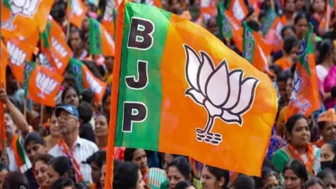 आधी उत्तर भारतीय महापौराची भाषा अन् आता मराठीचा पुळका, भाजप नेत्याचा मोठा युटर्न, थेट म्हणाले...