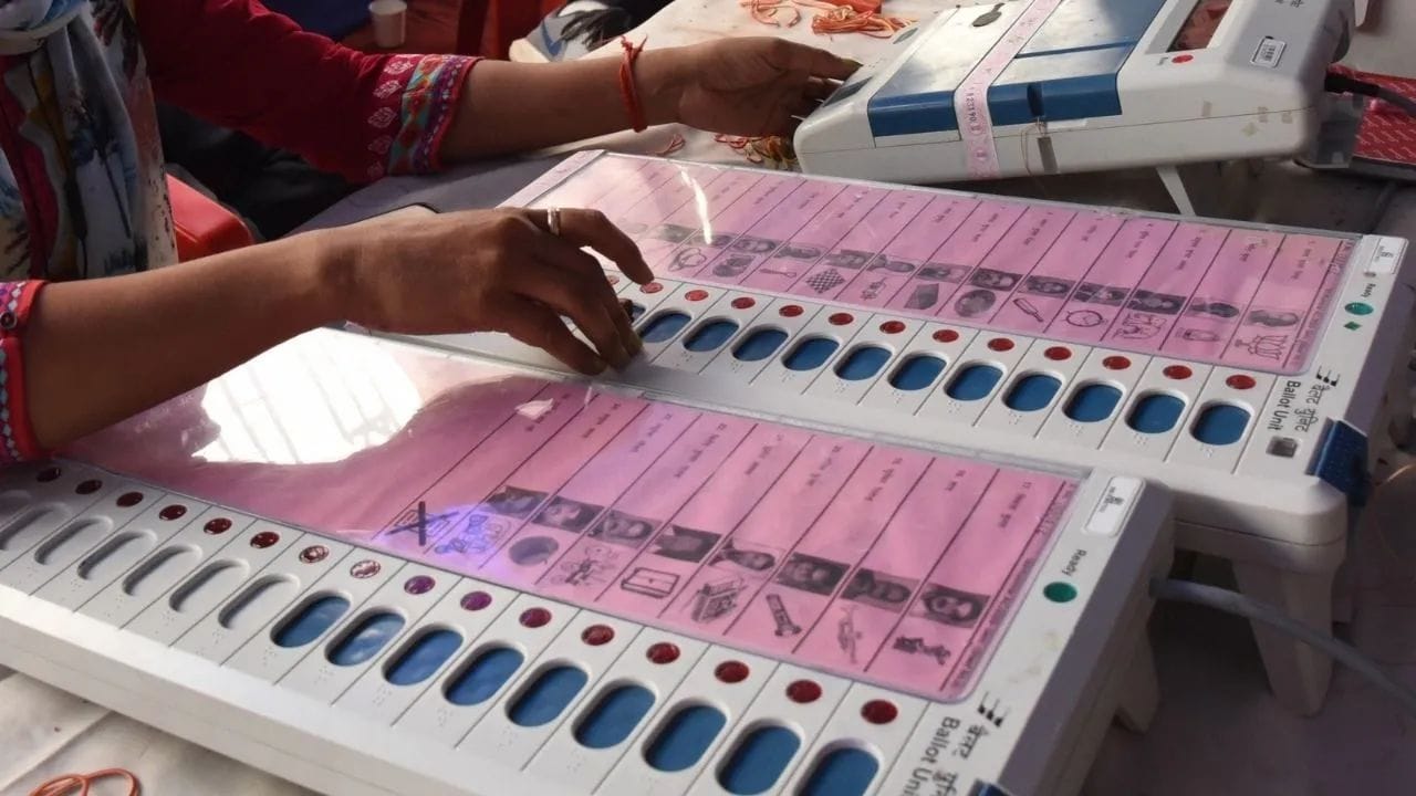 राज्यात जिल्हा परिषदेच्या 731 जागांसाठी 7695 अर्ज तर पंचायत समित्यांच्या 1462 जागांसाठी 13023 अर्ज दाखल राज्यात जिल्हा परिषदेच्या 731 जागांसाठी 7695 अर्ज तर पंचायत समित्यांच्या 1462 जागांसाठी 13023 अर्ज दाखल