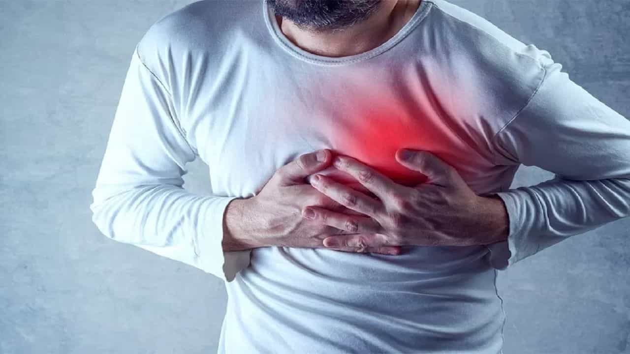 १ - हृदयविकारांचे वाढत्या प्रमाणामुळे जागरुकता आणि बचावांची गरज निर्माण झाली आहे. शहरीकरण, बदलती जीवनशैली, अयोग्य आहार, बैठी जीवनशैली आणि लठ्ठपणा तसेच मधुमेह यामुळे हृदय विकाराचे प्रमाण वाढले आहे.