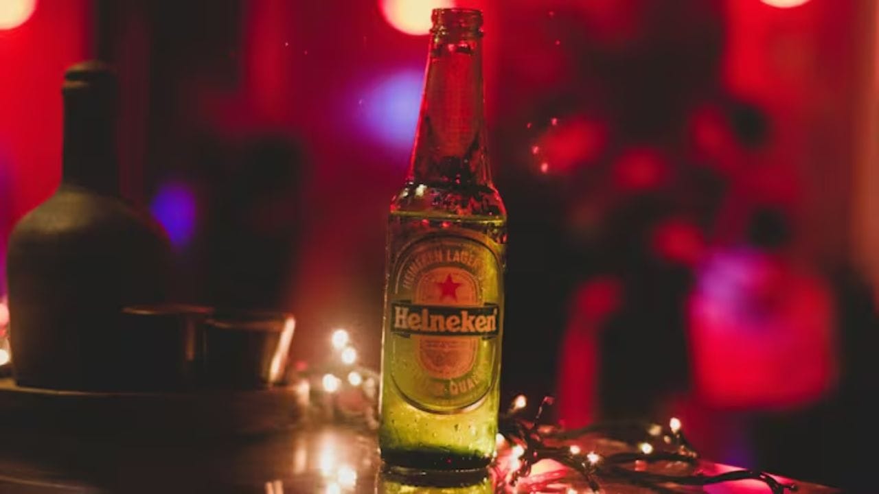 एसटॅल्डिहाईड हे खूपच विषारी आणि दुर्गंधी येणारे रसायन आहे. हा दुर्गंधीयुक्त द्रवाचा वास तोंडातून श्वासाद्वारे बाहेर येतो.