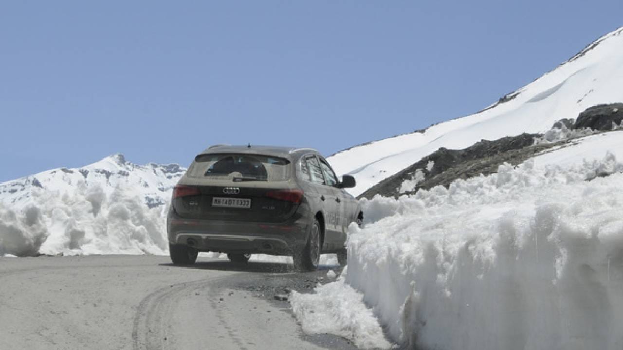 थंड हवामानात आपल्या कारची काळजी कशी घ्यावी? या महत्त्वाच्या टिप्स जाणून घ्या थंड हवामानात आपल्या कारची काळजी कशी घ्यावी? या महत्त्वाच्या टिप्स जाणून घ्या