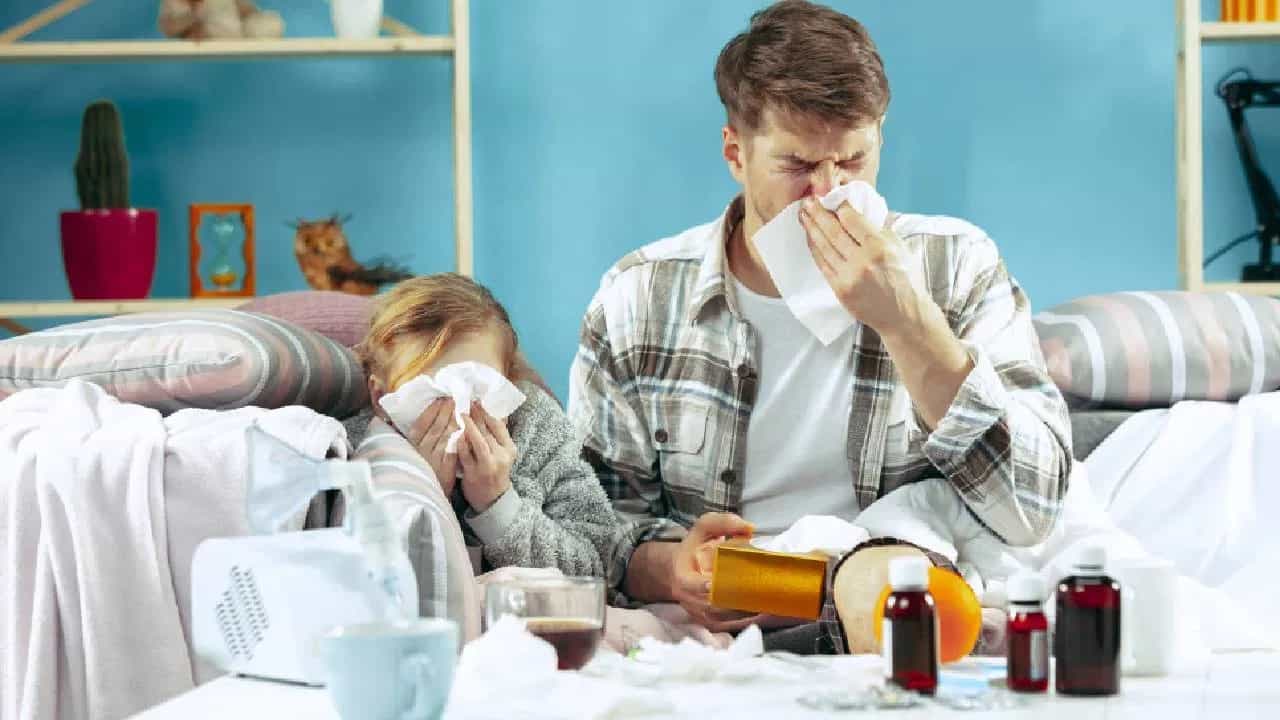 सर्दी खोकला झाल्यावर अँटीबायोटिक्स खाणं योग्य की अयोग्य?