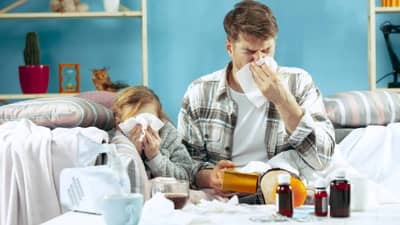 सर्दी खोकला झाल्यावर अँटीबायोटिक्स खाणं योग्य की अयोग्य?