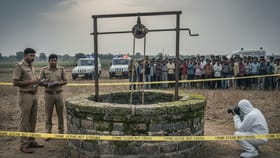 मी मुलांना विहिरीत ढकललंय... फोन येताच काळजात धस्स झालं; सोलापुरात.