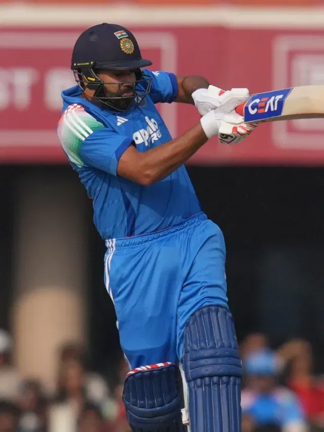 सर्वात जास्त आंतरराष्ट्रीय षटकार लगावणारे फलंदाज, रोहितचा कितवा नंबर?