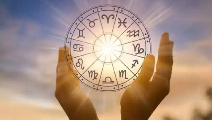 Disclaimer: वरच्या लेखातील माहिती ही प्राथमिक स्वरुपाची आहे. आम्ही या माहितीची पुष्टी करत नाही किंवा समर्थनही देत नाही. या लेखाच्या माध्यमातून अंधश्रद्धा पसरवण्याचा आमचा उद्देश नाही. वरच्या लेखात दिलेल्या माहितीवरून कोणताही निर्णय घेण्याआधी त्या-त्या क्षेत्रातील तज्ज्ञांचा सल्ला आवश्य घ्या.  