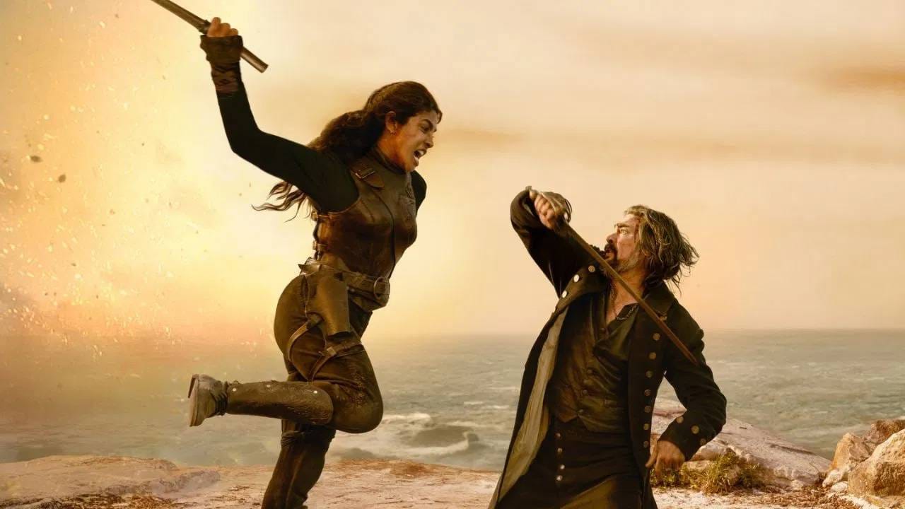 प्रियंका या चित्रपटात हातात तलवार घेऊन वार करताना दिसतेय. चित्रपटात तिचा वेगळा अवतार पहायला मिळेल. फिल्म सेटचे अनेक फोटो शेअर केले आहेत. ज्यात तिच्यासोबत स्टारकास्ट दिसतेय. फॅन्सने तिच्या या नव्या अवताराचं कौतुक केलय. 