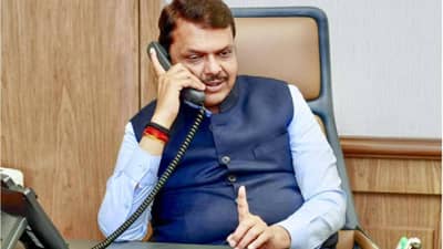 देवेंद्र फडणवीसांचा तातडीचा फोन कॉल, मुंबई पालिका जिंकताच घडामोडी वाढल्या, दिला मोठा संदेश!