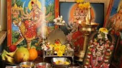 Vastu Shastra : किचनजवळ देवघर का असू नये? पाहा वास्तुशास्त्र काय सांगतं?