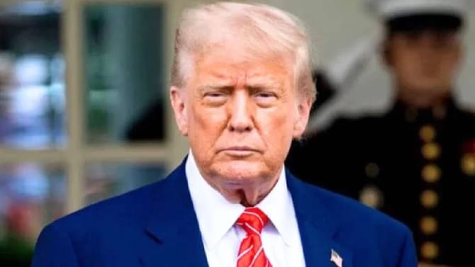 डोनाल्ड ट्रम्प यांच्यामुळे प्रचंड खळबळ, थेट 100 टक्के टॅरिफची...