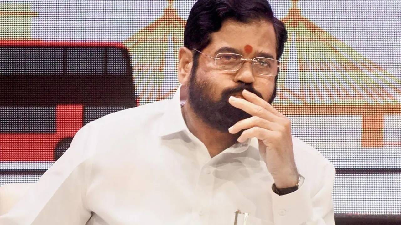 काय म्हणताय धाराशिव… ही टॅग लाईन बनलीय शिंदे गटाची डोकेदुखी, महायुतीत ठिणगी, काय घडतंय ? काय म्हणताय धाराशिव… ही टॅग लाईन बनलीय शिंदे गटाची डोकेदुखी, महायुतीत ठिणगी, काय घडतंय ?