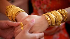 आता सोनं झपाट्याने कमी होणार, नवा भाव पाहून सामान्यांच्या मनात खुशी!.