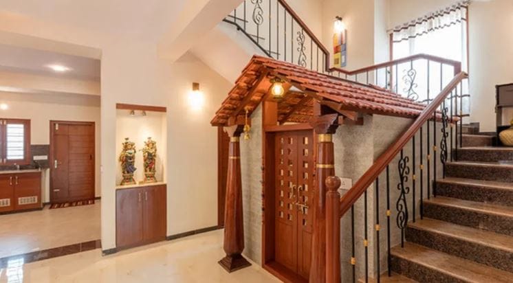 दरम्यान, हे नवे वर्ष चांगले, सुखात जावे यासाठी फक्त दोन गोष्टी करा. या तीन गोष्टी केल्यास तुमचे नवे वर्ष खूपच खास असेल. विशेष म्हणजे घरातील भांडणं नाहीसे होतील. घरात लक्ष्मी नांदेल. पैशांचीही चणचण भासणार नाही. 