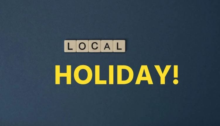 मुस्लीम धर्मात शुक्रवारच्या प्रार्थनेला विशेष महत्त्व आहे. म्हणूनच अनेक मुस्लीम देशांत शुक्रवारी साप्ताहिक सुट्टी असते. तर ज्यू धर्मीय लोकांसाठी शनीवार फार महत्त्वाचा आहे. त्यामुळे काही देशांत शनिवारी सप्ताहिक सुट्टी असते. 