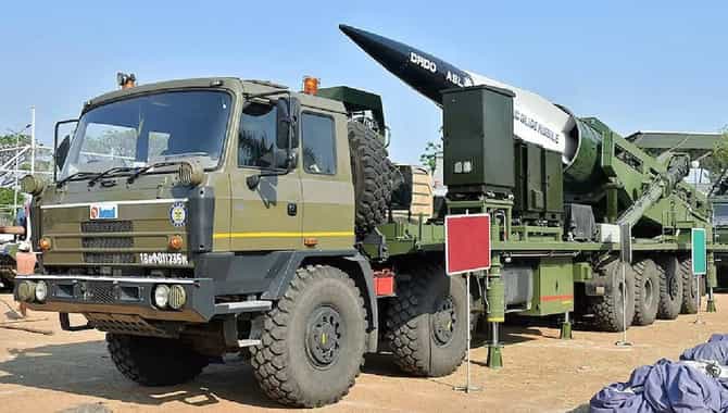 Hypersonic Missile : भविष्यातलं ब्रह्मास्त्र, शत्रू थरथर कापणार, भारताने जगाला दाखवलं आपलं पहिलं हायपरसोनिक मिसाइल, काय खास आहे यात?