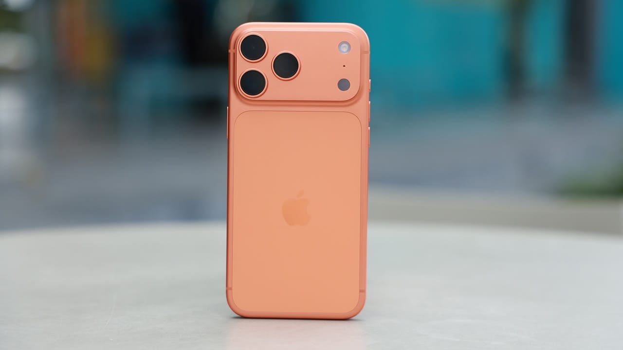 LiDAR सेंसरचा वापर अनेक महत्त्वाच्या कामांसाठी केला जातो. यामध्ये कमी प्रकाशातही फोटो अधिक शार्प आणि स्पष्ट येतात. कोणत्याही वस्तूचे अंतर किंवा आकार मोजण्यासाठी हा सेंसर उपयोगी ठरतो.