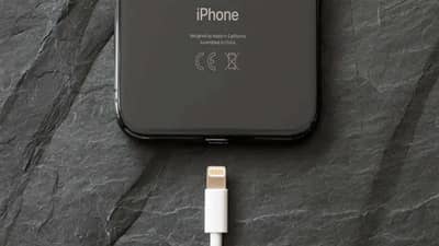 iPhone ची बॅटरी लवकर संपतेय? तर या ट्रिक्सच्या मदतीने वाढवा बॅटरी लाईफ