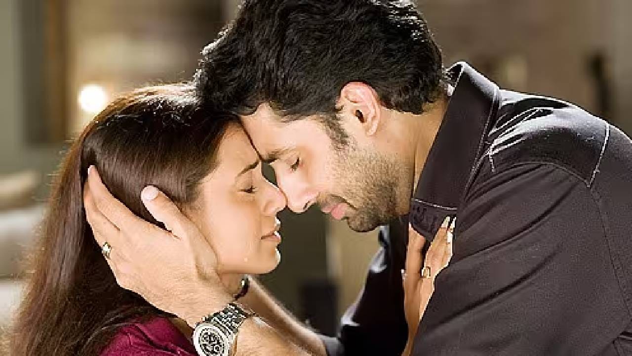 या चित्रपटात मूळ वास्तवाबद्दल आणि अत्यंत भावनिक वास्तवाबद्दल बोललं गेलं होतं. अशा गोष्टी ज्यातून लोक जातात, पण त्याबद्दल सहसा बोलत नाहीत. तो अनुभव खूपच अशांत करणारा होता, असं करण पुढे म्हणाला.