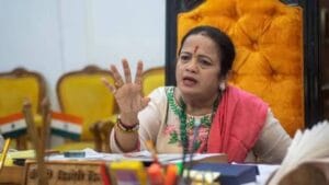 Kishori Pednekar | राज ठाकरेंच्या ट्वीटवर किशोरी पेडणेकर यांचे भाष्य, म्हणाल्या; राजकारणात लवचिकता नक्की असावी पण…