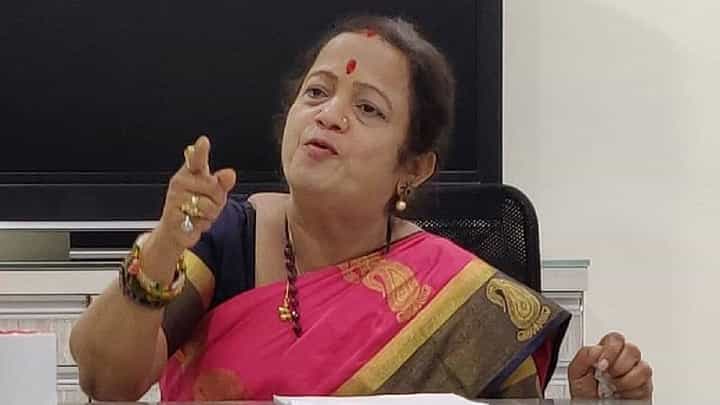20217 नंतर निवडणुका का घेतल्या नाही? किशोरी पेडणेकर यांचा सवाल 20217 नंतर निवडणुका का घेतल्या नाही? किशोरी पेडणेकर यांचा सवाल