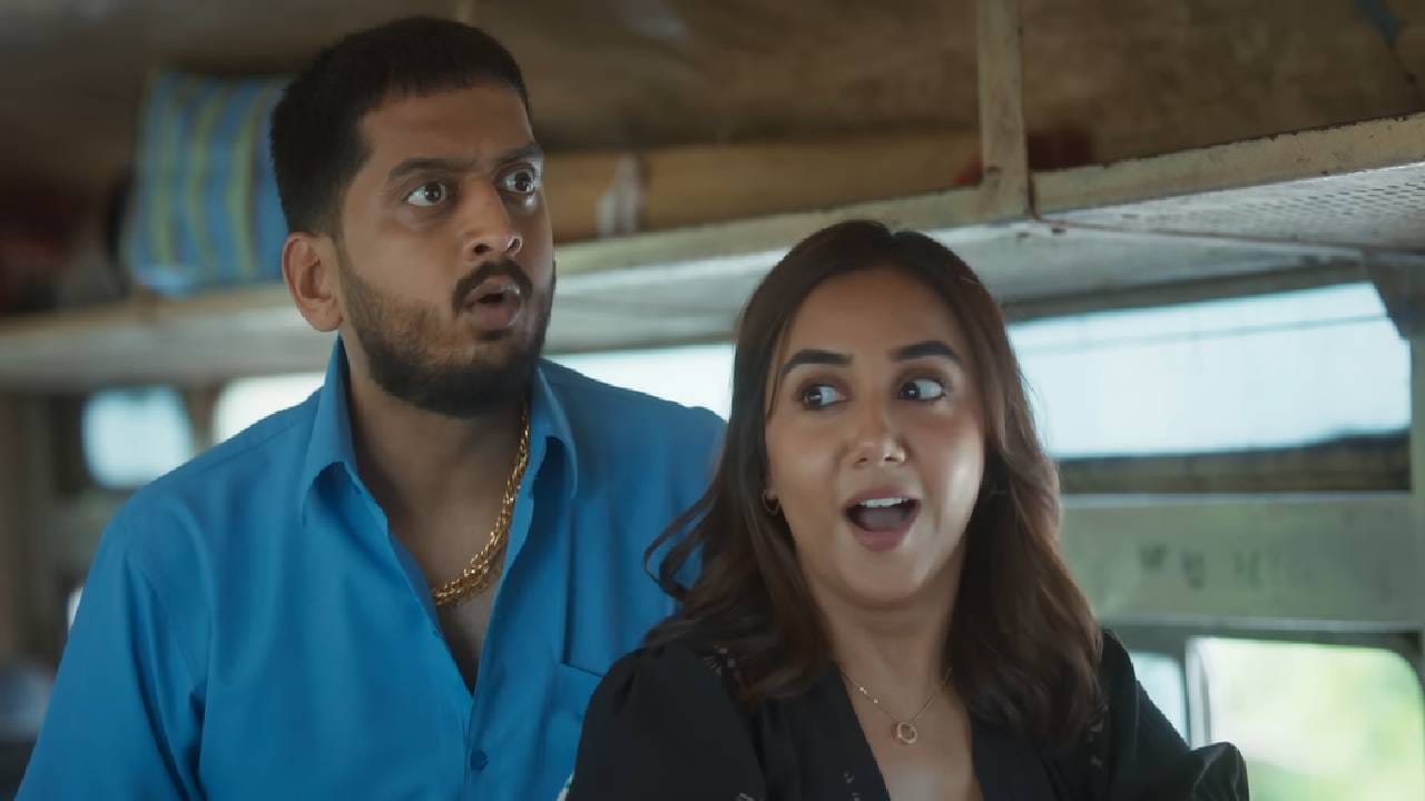 या चित्रपटाविषयी दिग्दर्शक हेमंत ढोमे म्हणाला, 'आता हा चित्रपट माझा राहिला नाही. तो सबंध महाराष्ट्राचा झालाय. एक वर्षापासून या चित्रपटासाठी घेतलेली सर्व मेहनत खऱ्या अर्थाने कामी येतेय. तिकीटबारीवरच्या आकड्यांच्या पलीकडे जाऊन हा चित्रपट काहीतरी वेगळा परिणाम साधतोय, ज्याचा आनंद सर्वाधिक आहे.'