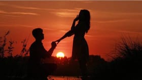 लव्ह इन्शुरन्समुळे ती झटक्यात मालामाल, लग्न केलं अन् नशीबच बदललं.