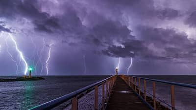 Maharashtra Weather Updates : ऐन थंडीत पुन्हा पावसाचं संकट ? महाराष्ट्रात पुन्हा बरसणार सरी, येत्या 24 तासांत..