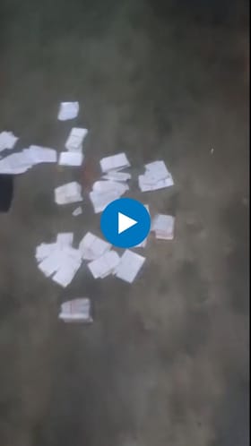 धक्कादायक! मालेगावातील घरात सापडले बोगस मतदान कार्ड.