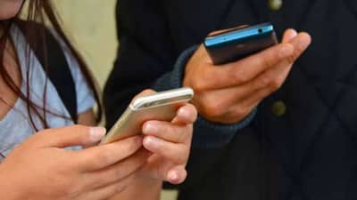 बापरे एवढं भयानक नाव?  अ‍ॅपचं नाव ऐकताच भीतीने उडते गाळणं, तरीही लोकांनी एवढं डाऊनलोड केलं की सगळेच विक्रम मोडले