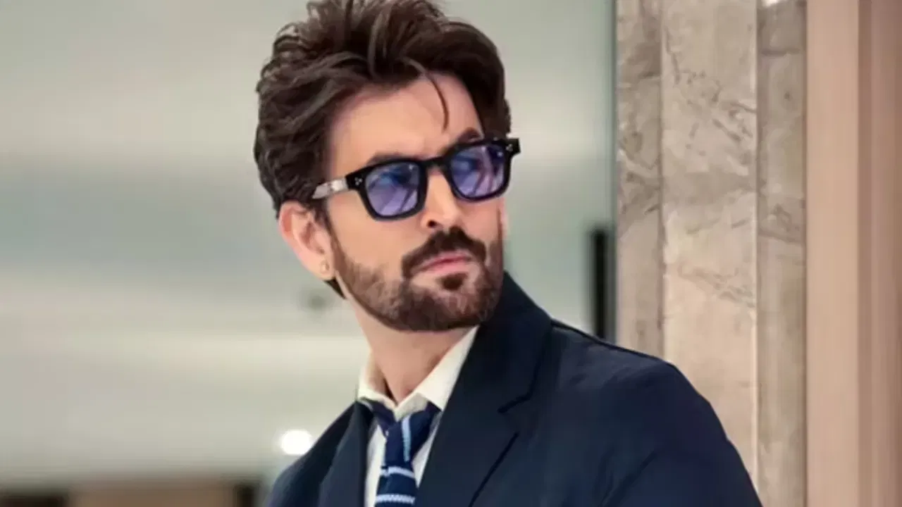 'जॉनी गद्दार' चित्रपटाच्या यशानंतर त्याने अनेक हिट चित्रपटांमध्ये काम केले, ज्यात 'आ देखें जरा', 'न्यूयॉर्क', 'लफंगे परिंदे', 'प्लेयर्स' आणि '३जी' सारखे चित्रपट आहेत. या चित्रपटांमध्ये त्यांनी हीरोच्या भूमिकेत काम केले. पण नंतर त्याच्या करिअरमध्ये एक वळण आले आणि त्याने व्हिलनच्या भूमिका स्वीकारल्या. 'वजीर' मध्ये व्हिलनची भूमिका प्रेक्षकांना खूप आवडली. त्यानंतर 'गोलमाल अगेन' आणि 'साहो' मध्येही त्याने व्हिलनच्या भूमिकेत दमदार अभिनय केला.