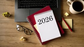 झोपण्यापासून ते बोलण्यापर्यंत, नव्या वर्षात स्वत:मध्ये करा हे बदल