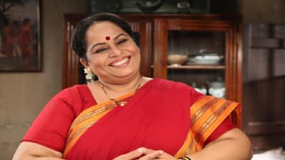 मोठ्या पडद्यावर प्रार्थना तर, कोण आहे निर्मिती सावंत यांची खरी सूनबाई? एका कंपनीची मालकीण