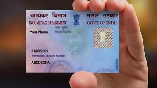 तुमचा पॅन चोरीला गेला आहे का? डुप्लिकेट कार्डसाठी अर्ज करण्याची प्रोसेस जाणून घ्या