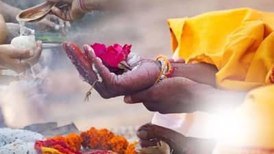 Vastu Shastra : कोणत्या वास्तुदोषामुळे घरात पितृदोष निर्माण होतो? जाणून घ्या उपाय