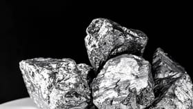 सोने, चांदीला टाकलं मागे, या धातूने दिले 150 टक्क्यांनी रिटर्न्स!.