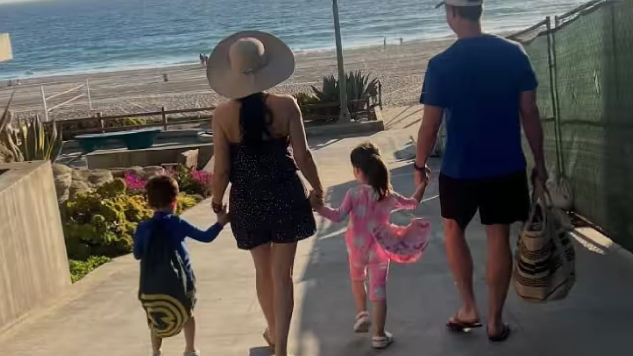 बॉलिवूडमध्ये अनेक अभिनेत्री त्यांच्या अभिनयामुळे आणि सौंदर्यामुळे सोशल मीडियावर चर्चेत असतात. स्माईल आणि दमदार भूमिकांमुळे त्यांनी प्रेक्षकांच्या मनात अढळ स्थान निर्माण केले आहे. 