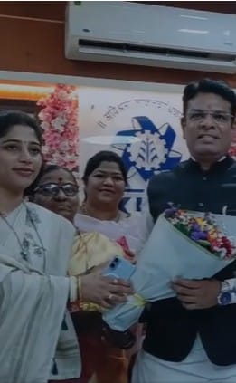 खोपोली नगर परिषदेच्या नगराध्यक्ष पदाची सूत्रे कुलदीपक शेंडे यांनी अखेर स्विकारली