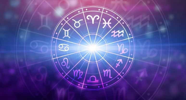 जानेवारी महिन्यातील 4 तारीख विशेष असणार आहे. कारण हा रविवार ग्रहांचे राजा आणि सिंह राशीचे स्वामी सूर्यदेवाला समर्पित आहे. या दिवशी वर्षाचा पहिला सिद्धी योग, त्रिपुष्कर योग तयार होत आहे. त्यामुळे काही राशींचे नशीब चांगलेच फळफळणार आहे. काही राशींच्या आयुष्यात पैशांचा पाऊस पडणार आहे. या रशीच्या लोकांना मोठा धनलाभ होण्याची शक्यता आहे.